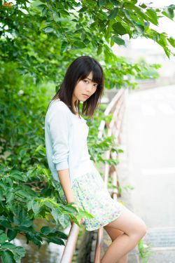 女子婚礼当天收录取通知书